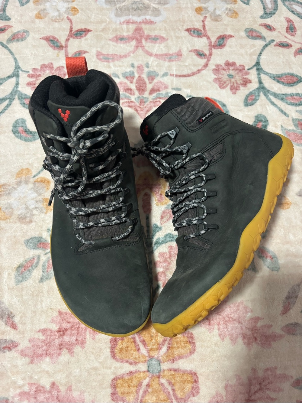 Vivo Barefoot Women's Lace-Up Hiking Boots Tracker II in Black